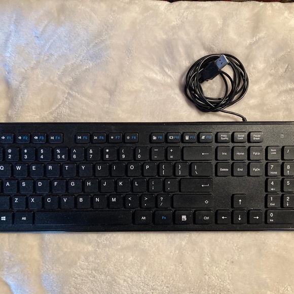 ✴️ USB Wired Keyboard - Very Good Condition - Picture 1 of 4